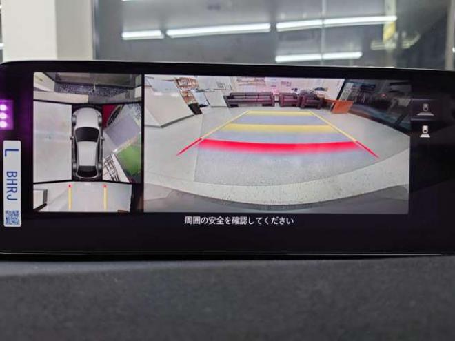MAZDA3ファストバック 2.0 20S レトロスポーツエディション 4WD　登録済み未使用車/コネクティッドカー/全方位カメラ/パーキングセンサー/10.25インチモニター/メモリー電動シート/電動リアゲート/シートヒーター/18AW 登録済未使用車 2000