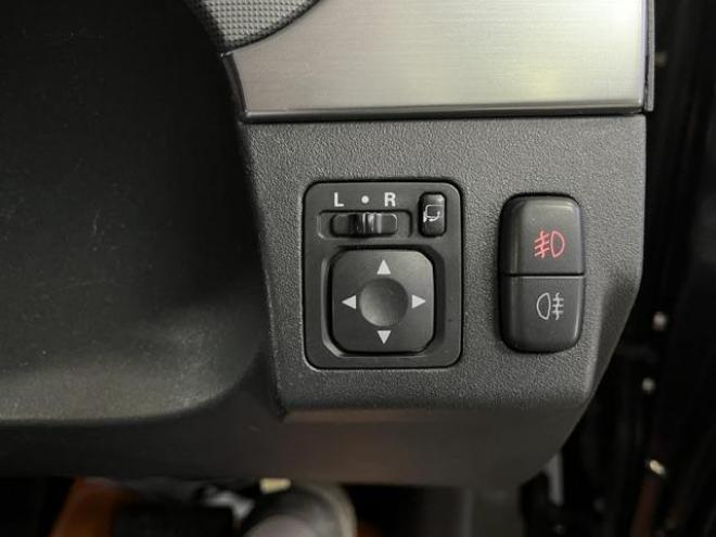 パジェロロングエクシード　寒冷地仕様ダブルバッテリー　禁煙車　エクストリーム１７ＡＷ＋ＴＯＹＯホワイトレタータイヤ　社外１７ＡＷ＋スタッドレスタイヤ　新品ＪＡＯＳブラックマッドガード　ケンウッドナビ　地デジ　Ｂｌｕｅｔｏｏｔｈ 4WD 3200 5Dr