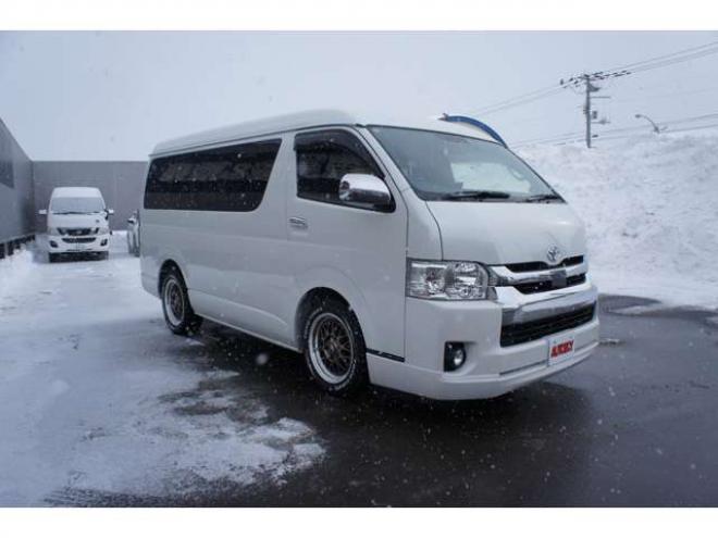 ハイエース2.7 GL ロング ミドルルーフ 4WD　ワンオーナー　ケンウッド9インチナビTV　Bカメラ　フリップダウンモニター　ワークエクストラップ17インチAW　415コブラフロントスポイラー　ベッドキット　LEDヘッドライト　スマキー　AC100V 2700