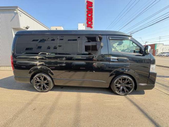 ハイエース2.7 GL ロング ミドルルーフ 4WD　IFUU製　IF-WB8　10人乗り対面ラウンジベッド仕様　415COBRAクリーンルック3フロントスポイラー&バッドラッカー毒牙18インチAW　イクリプス製10.1インチフローティングナヒ　純正EGスターター 2700