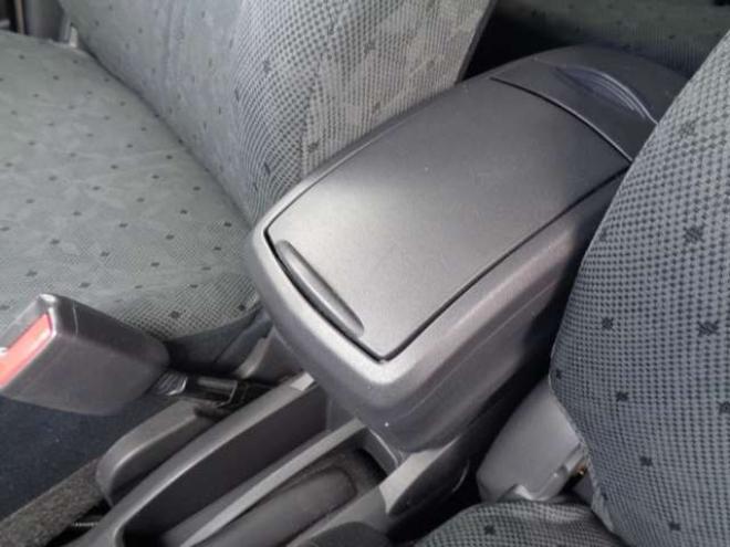ヴィッツ1.3 F　FF　キーレス　純正CDオーディオ 2WD 1300