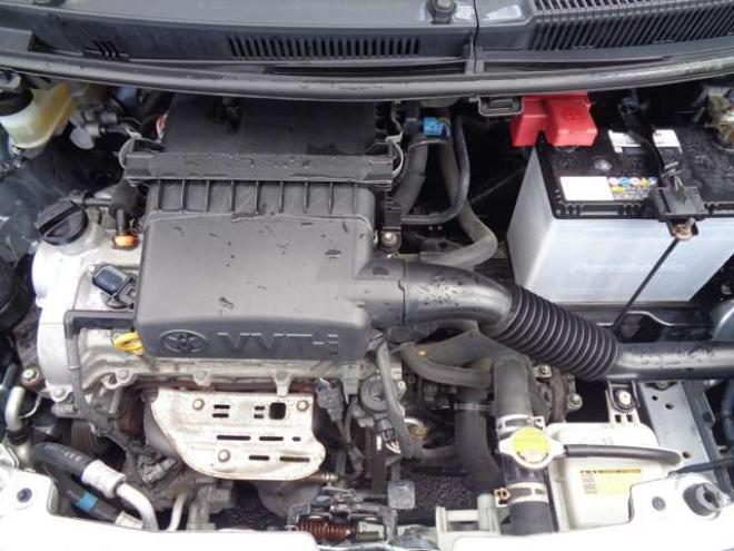 ヴィッツ1.3 F　FF　キーレス　純正CDオーディオ 2WD 1300