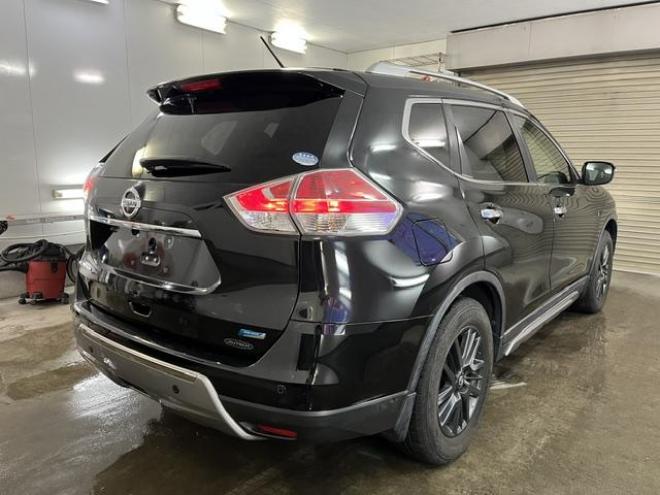 エクストレイル２０Ｘ　エクストリーマーＸ　エマージェンシーブレーキＰＫＧ　本州仕入　禁煙車　寒冷地仕様　エマージェンシーブレーキ　純正１７インチＡＷ　社外１７ＡＷ＋スタッドレスタイヤ付　ケンウッドナビ　フルセグ地デジ　ＤＶＤ再生　Ｂｌｕｅｔｏｏｔｈ対応　バックカメラ　ＥＴＣ 4WD 2000 5Dr
