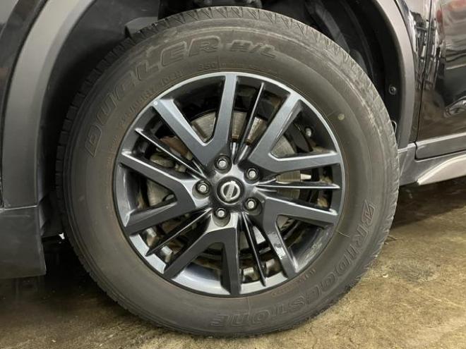エクストレイル２０Ｘ　エクストリーマーＸ　エマージェンシーブレーキＰＫＧ　本州仕入　禁煙車　寒冷地仕様　エマージェンシーブレーキ　純正１７インチＡＷ　社外１７ＡＷ＋スタッドレスタイヤ付　ケンウッドナビ　フルセグ地デジ　ＤＶＤ再生　Ｂｌｕｅｔｏｏｔｈ対応　バックカメラ　ＥＴＣ 4WD 2000 5Dr