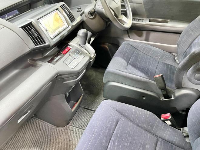 ステップワゴン2.0G Lパッケージ 4WD 5年保証 両側パワスラ ナビ 自社認証工場 車検整備2年付 修復歴無 寒冷地仕様 禁煙
