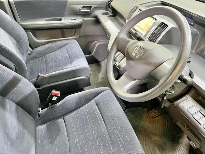 ステップワゴン2.0G Lパッケージ 4WD 5年保証 両側パワスラ ナビ 自社認証工場 車検整備2年付 修復歴無 寒冷地仕様 禁煙