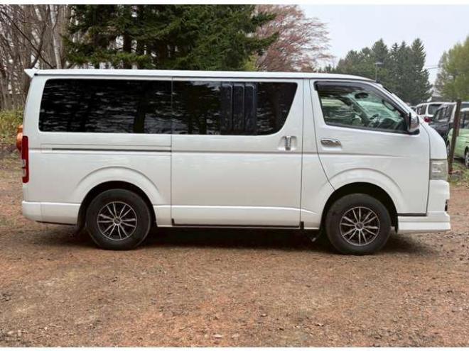 ハイエースバン3.0 スーパーGL ロング ディーゼルターボ 4WD　社外ナビ　地デジ　バックカメラ　ベットキット　ETC　記録簿　パワステ　パワーウィンドウ　エアコン　キーレスエントリー　盗難防止装置　ABS 3000