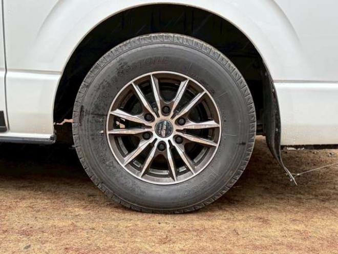 ハイエースバン3.0 スーパーGL ロング ディーゼルターボ 4WD　社外ナビ　地デジ　バックカメラ　ベットキット　ETC　記録簿　パワステ　パワーウィンドウ　エアコン　キーレスエントリー　盗難防止装置　ABS 3000