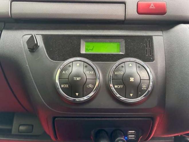 ハイエースバン3.0 スーパーGL ロング ディーゼルターボ 4WD　社外ナビ　地デジ　バックカメラ　ベットキット　ETC　記録簿　パワステ　パワーウィンドウ　エアコン　キーレスエントリー　盗難防止装置　ABS 3000