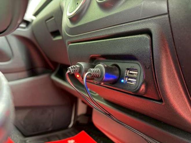 ハイエースバン3.0 スーパーGL ロング ディーゼルターボ 4WD　社外ナビ　地デジ　バックカメラ　ベットキット　ETC　記録簿　パワステ　パワーウィンドウ　エアコン　キーレスエントリー　盗難防止装置　ABS 3000