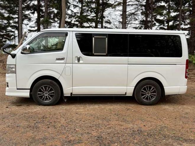 ハイエースバン3.0 スーパーGL ロング ディーゼルターボ 4WD　社外ナビ　地デジ　バックカメラ　ベットキット　ETC　記録簿　パワステ　パワーウィンドウ　エアコン　キーレスエントリー　盗難防止装置　ABS 3000