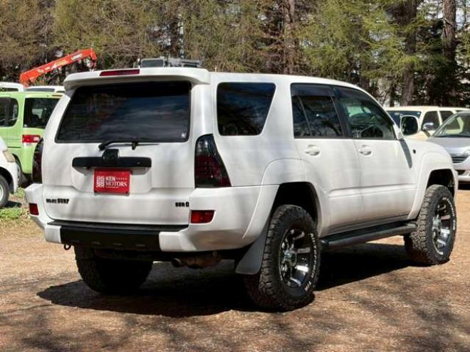 ハイラックスサーフ2.7 SSR-G 4WD　禁煙車　パワステ　パワーウィンドウ　ETC　社外ナビ　バックカメラ　キーレスエントリー　リフトアップ　エンジンスターター　寒冷地仕様　ABS　エアコン　盗難防止装置　社外アルミホイール 2700