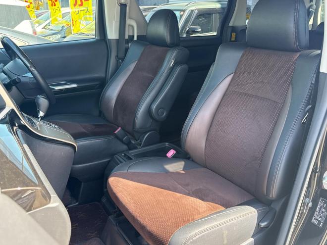 アルファード2.4 240SタイプゴールドⅡ 4WD　ローンが不安な方＜優遇ローン＞　後期型　純正8型ナビ　後席モニター　両側パワスラ 4WD 2400 5Dr