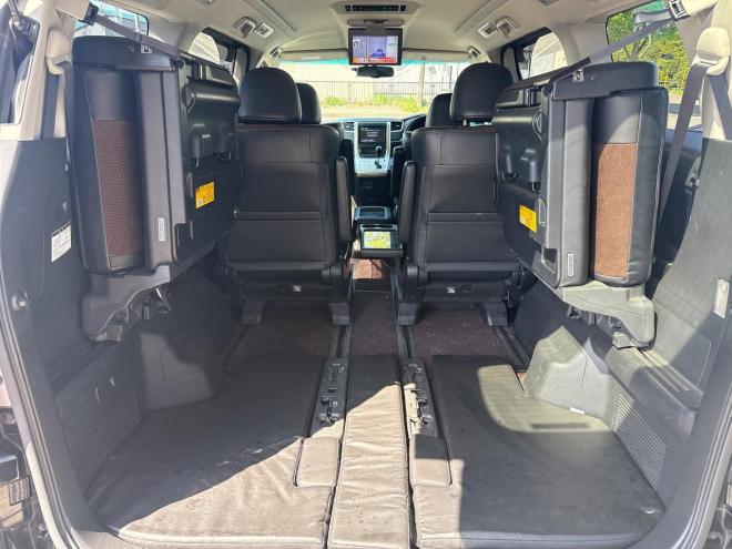 アルファード2.4 240SタイプゴールドⅡ 4WD　ローンが不安な方＜優遇ローン＞　後期型　純正8型ナビ　後席モニター　両側パワスラ 4WD 2400 5Dr