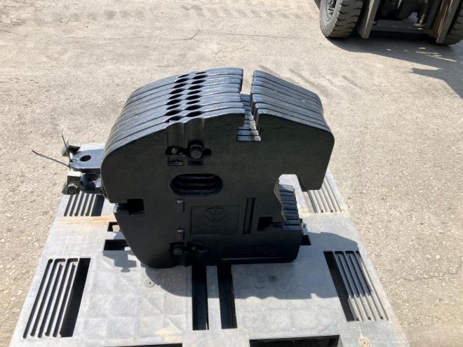 農機補助部品ニューホランド　中古　トラクターウェイト　45kg×10枚　農機具