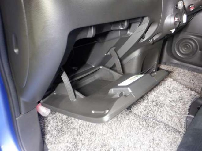 キューブ1.5 15X FOUR 4WD　ナビ・フルセグTV・Bカメラ・純正エンスタ・インテリキー・プッシュスタート・ベンチシート・ETC・ライトレベライザー・寒冷地仕様・ 1500