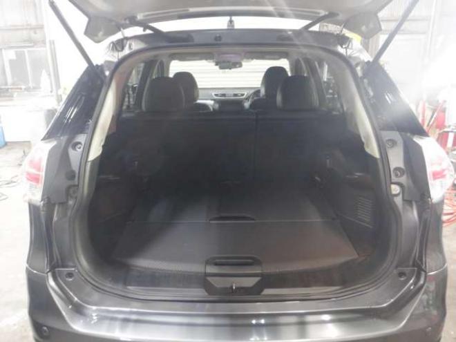 エクストレイル2.0 20X エマージェンシーブレーキパッケージ 2列車 4WD　ナビ・TV・Bluetooth・Bカメラ・LEDヘッド・プッシュスタート・LEDヘッドライト・エマブレ・クリアランスソナー・前席シートヒーター・レーンキープ 2000