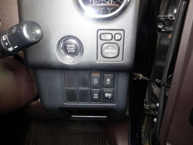 ポルテ1.5 F 4WD　本州仕入・ナビ・TV・Bカメラ・B/T・スマートキー・プッシュスタート・パワスラ・フォグランプ・ライトレベライザー・社外AW・社外エンスタ 1500