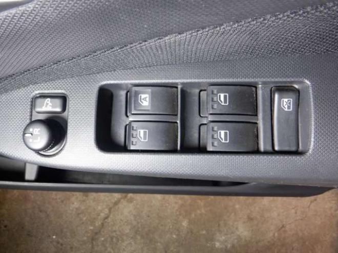 ステラカスタムR スマートアシスト 4WD　4WD　ナビ　TV　バックカメラ　USB接続　エンスタ　衝突軽減ブレーキ　アイドリングストップ　LEDヘッドライト　フォグランプ　ドアバイザー　スマートキー　プッシュスタート 660