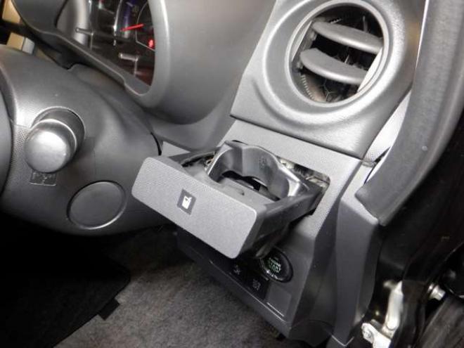 ステラカスタムR スマートアシスト 4WD　4WD　ナビ　TV　バックカメラ　USB接続　エンスタ　衝突軽減ブレーキ　アイドリングストップ　LEDヘッドライト　フォグランプ　ドアバイザー　スマートキー　プッシュスタート 660