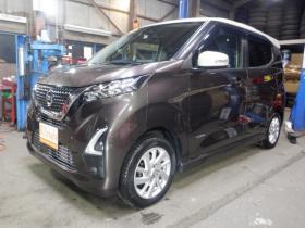 デイズ　ハイウェイスターX 4WD　本州仕入・ナビ・TV・B/T・全方位カメラ・シートヒーター・インテリキー・プッシュスタート・衝突軽減・LEDヘッドライト・LEDフォグランプ・オートマチックハイビーム・アイドリングストップ・ 660