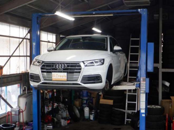 アウディQ5 2.0 TFSI クワトロ スポーツ ラグジュアリーパッケージ 4WD　茶革・ナビ・TV・B/T・F/S/Bカメラ・マトリクスLED・ヴァーチャルコックピット・電動リアゲート・シートヒーター・ACC・パワーシート・ETC・エアサス 正規輸入車 2000
