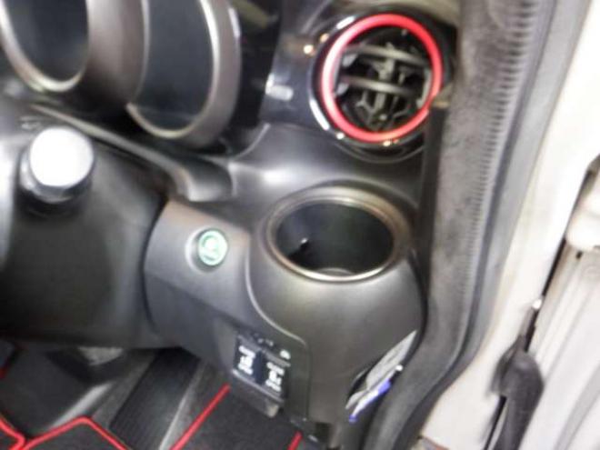 N-BOXカスタムG ターボ Lパッケージ 2トーンカラースタイル 4WD　本州仕入・後期型・ナビ・TV・Bカメラ・B/T・両側電動・クルコン・スマートキー・プッシュスタート・ターボ・HID・ベンチシート・フォグランプ・パドルシフト・前席シートヒーター・純正AW 660