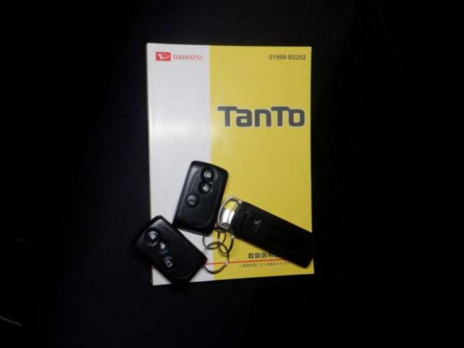 タントカスタム X SA 4WD　ナビ・TV・バックカメラ・B/T・LEDヘッドライト・パワスラ・プッシュスタート・スマートキー・スマアシ・ETC・純正エンスタ・フォグランプ・アイドリングストップ・オートエアコン・オートライト・リアサンシェード 660
