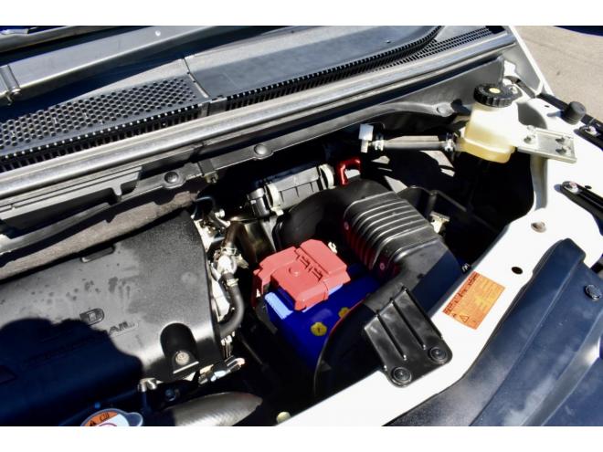 デリカD:5　4WD　Dパワーパッケージ　新車外し18インチアルミ／タイヤ　新品フロントガード　両側パワースライドドア
