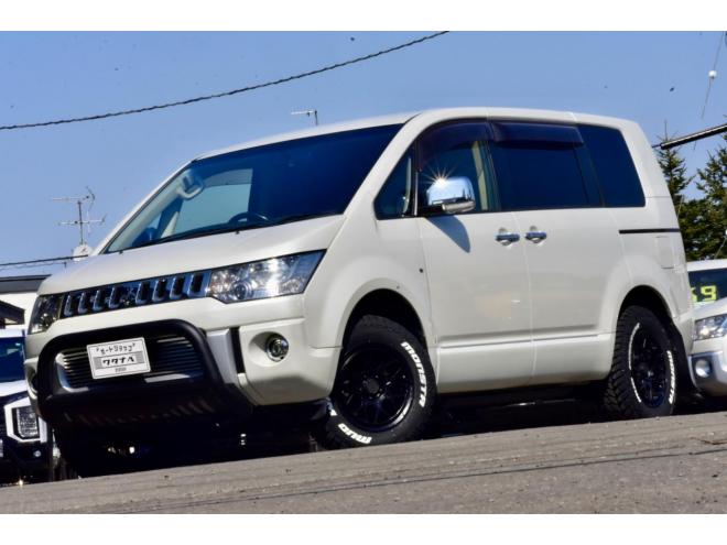 デリカD:5　4WD　Dプレミアム　本州仕入　ワンオーナー　新品タイヤ／１６インチアルミ　社外電動ステップ（両側）　パワーバックドア　ロックフォードサウンド