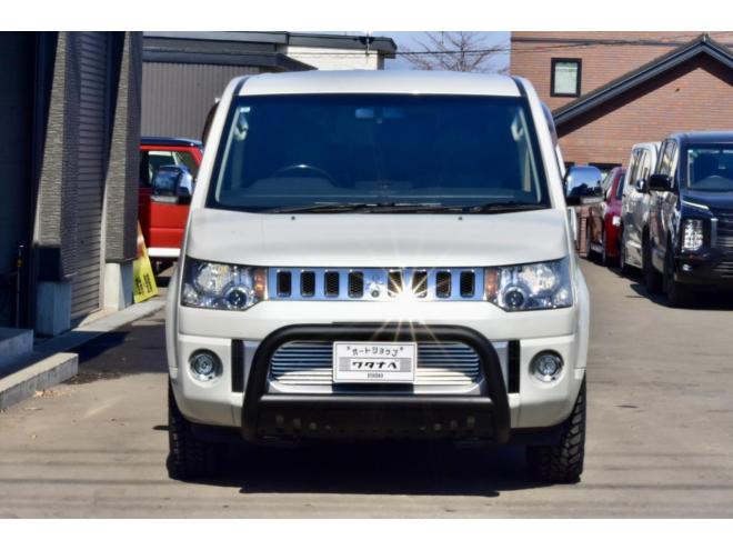 デリカD:5　4WD　Dプレミアム　本州仕入　ワンオーナー　新品タイヤ／１６インチアルミ　社外電動ステップ（両側）　パワーバックドア　ロックフォードサウンド
