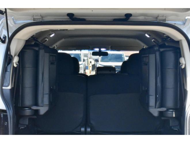デリカD:5　4WD　Dプレミアム　本州仕入　ワンオーナー　新品タイヤ／１６インチアルミ　社外電動ステップ（両側）　パワーバックドア　ロックフォードサウンド