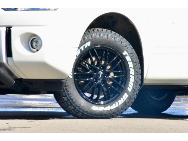 デリカD:5　Dパワーパッケージ　４WD　新品フロントガード　新品１６インチホイール／タイヤ　ディーラー整備