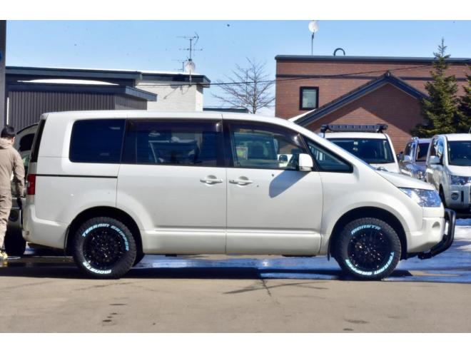 デリカD:5　Dパワーパッケージ　４WD　新品フロントガード　新品１６インチホイール／タイヤ　ディーラー整備