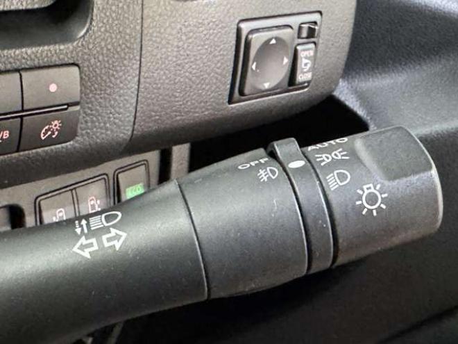 セレナ2.0 ハイウェイスター Vセレクション+Safety アドバンストセーフティ パッケージ 4WD　両側Pスライド　ナビ　TV　Bluetooth 2000