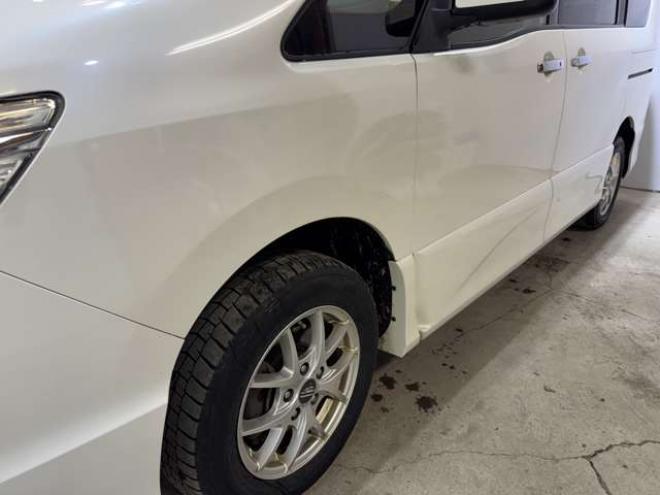 セレナ2.0 ハイウェイスター 4WD　ナビ　TV　Bluetooth　Bカメラ　Pスライド　エマージェンシーB 2000