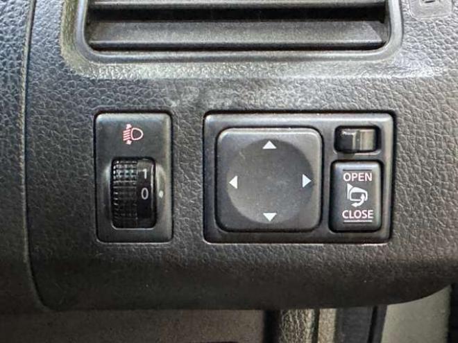 セレナ2.0 ハイウェイスター 4WD　ナビ　TV　Bluetooth　Bカメラ　Pスライド　エマージェンシーB 2000