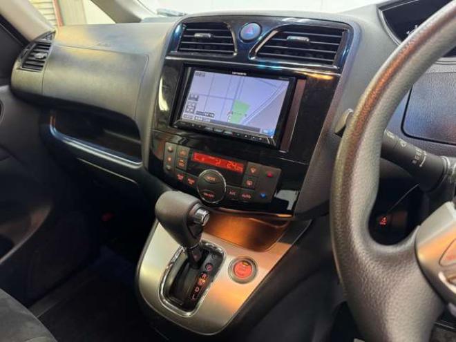 セレナ2.0 ハイウェイスター 4WD　ナビ　TV　Bluetooth　Bカメラ　Pスライド　エマージェンシーB 2000