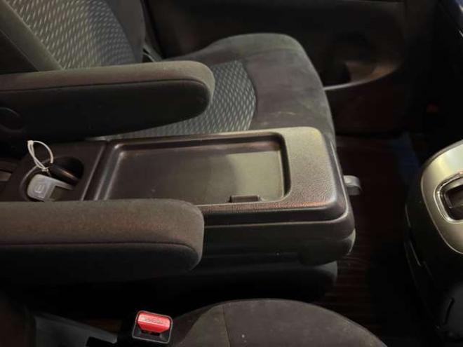 セレナ2.0 ハイウェイスター 4WD　ナビ　TV　Bluetooth　Bカメラ　Pスライド　エマージェンシーB 2000