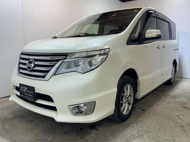 セレナ2.0 ハイウェイスター 4WD　ナビ　TV　Bluetooth　Bカメラ　Pスライド　エマージェンシーB 2000