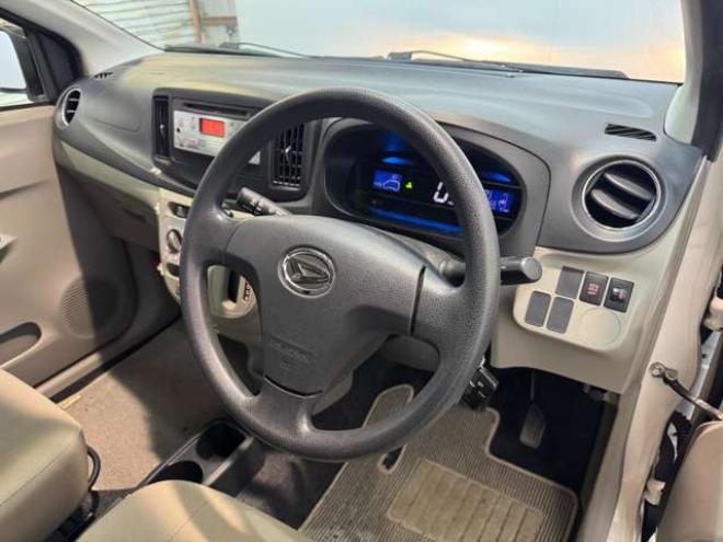 ミライース Xf メモリアルエディション 4WD　Egスターター 660