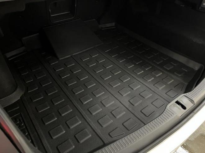 クラウンクロスオーバーＲＳアドアンスド　本州仕入　ワンオーナー　寒冷地仕様　モデリスタスポイラー　リアサポートＰＫＧ　電動サンルーフ　ヘッドアップディスプレイ　純正２１インチＡＷ　社外１８ＡＷ＋スタッドレスタイヤ付　デジタルインナーミラー 4WD 2400 5Dr