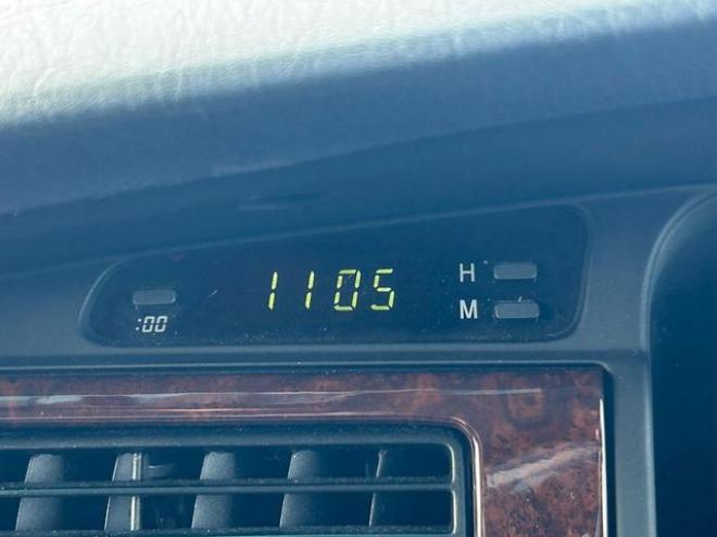 クラウンロイヤルサルーンＦｏｕｒ　キーレス　エアコン　ＡＢＳ　パワーシート　テレビ　オートクルーズコントロール　ＥＴＣ 2WD 3000 4HTDr