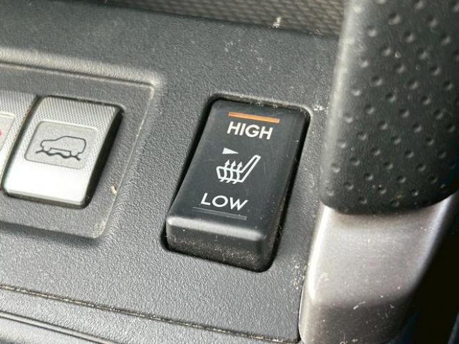 フォレスター２．０ｉ－Ｌ　アイサイト　４ＷＤ　社外ナビ　社外テレビ　パドルシフ　エックスモード付き　アイサイト 4WD 2000 5Dr