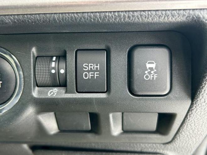 フォレスター２．０ｉ－Ｌ　アイサイト　４ＷＤ　社外ナビ　社外テレビ　パドルシフ　エックスモード付き　アイサイト 4WD 2000 5Dr