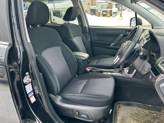 フォレスター２．０ｉ－Ｌ　アイサイト　４ＷＤ　社外ナビ　社外テレビ　パドルシフ　エックスモード付き　アイサイト 4WD 2000 5Dr