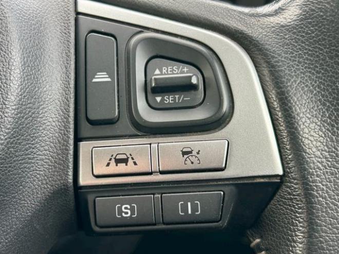 フォレスター２．０ｉ－Ｌ　アイサイト　４ＷＤ　社外ナビ　社外テレビ　パドルシフ　エックスモード付き　アイサイト 4WD 2000 5Dr