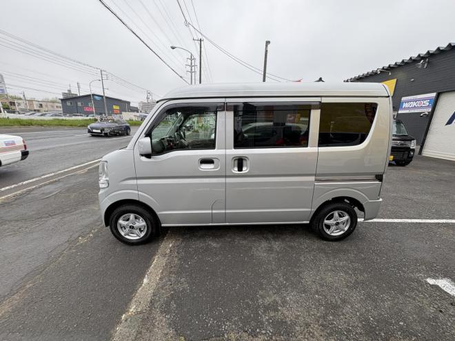 エブリイEVERY VAN 4WD JION TURBO　TURBO 寒冷地仕様　リアヒーター　ディアルカメラブレーキアシスト　フルセグナビ　バックカメラ　BT　VSC　AUTOライト　ETC バイザー　全磨き済み　エンジンオイル交換　ATF交換 4WD 660 ５Dr