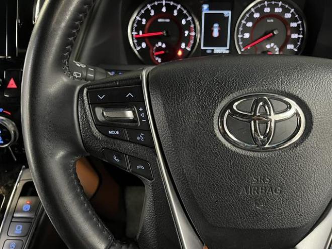 アルファードＳタイプゴールドⅡ　後期型　禁煙車　ＷＥＤＳ２０インチＡＷ　社外１７ＡＷ＋スタッドレスタイヤ　シーケンシャルウィンカー　ドラレコ付デジタルルームミラー　両側パワースライドドア　パワーバックドア　純正フリップダウンモニター 4WD 2500 5Dr