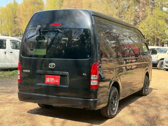 ハイエースコミューター 2.5 GL ディーゼルターボ 4WD　社外アルミ　パワステ　パワーウィンドウ　キーレスエントリー　ETC　ドライブレコーダー　片側電動スライドドア　後席モニタ　TV　ナビ　バックカメラ　エアコン　ABS　横滑り防止装置　全塗装済 2500